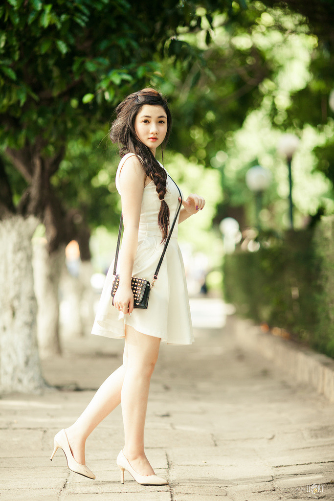 偷窥女则小便视频